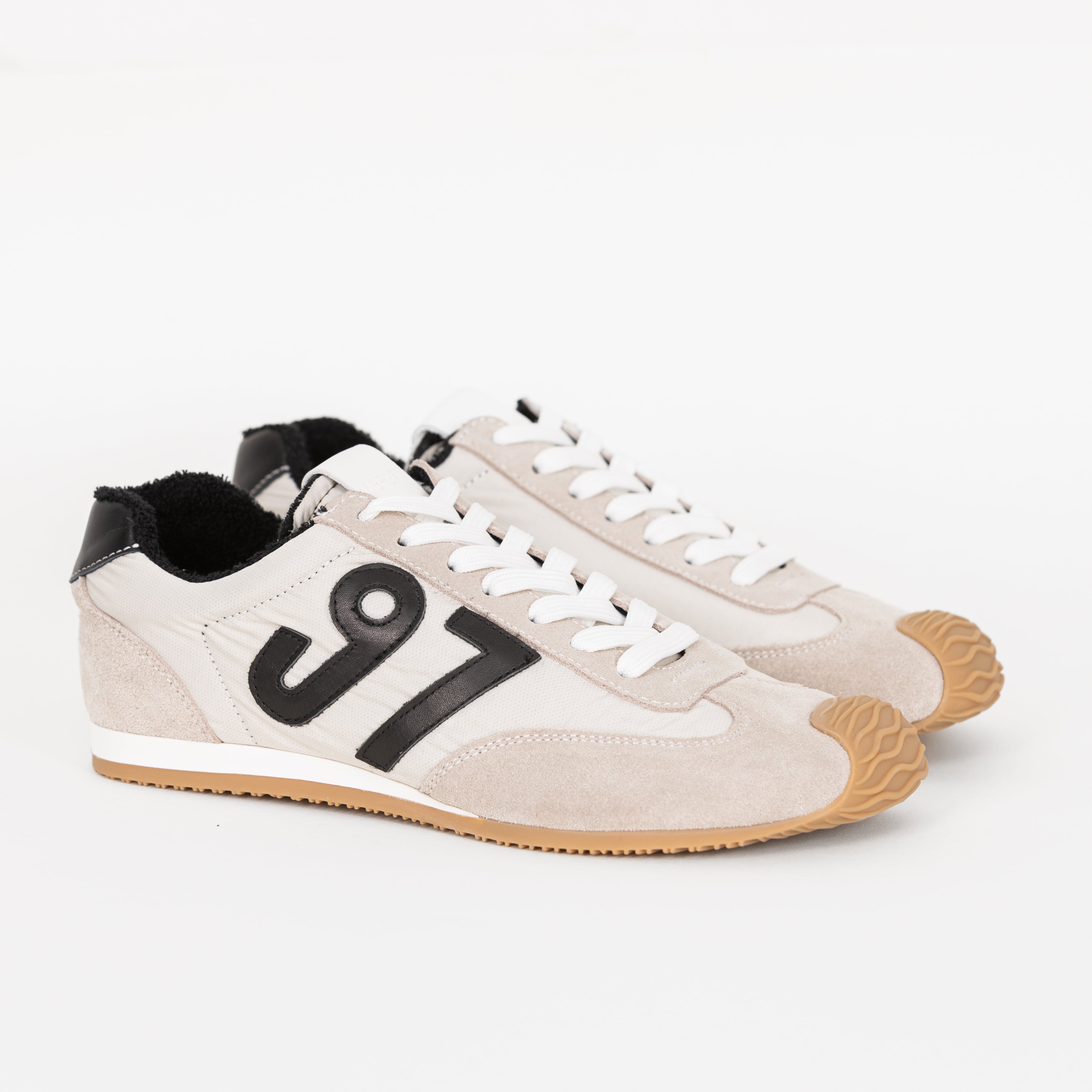 SAPATILHAS ABF-97 CELINE V211-03 BEIGE/BLACK